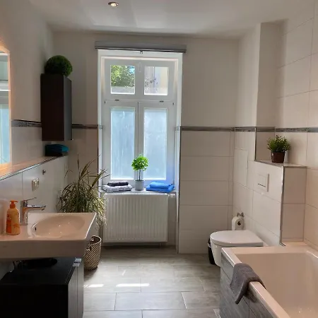 Apartment 3-Room Karl-Heine *